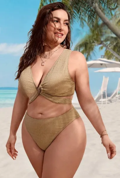 Plus Size Ring Linked Bikini Set With Beach Skirt Brown